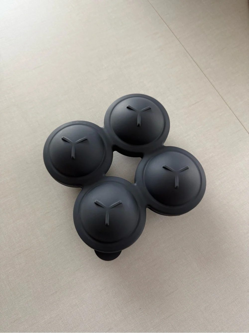 Sphere Ice cocktail silicone ice tray